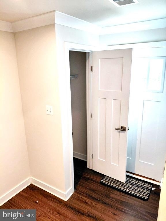 5940 Tomahawk Street - Photo 3