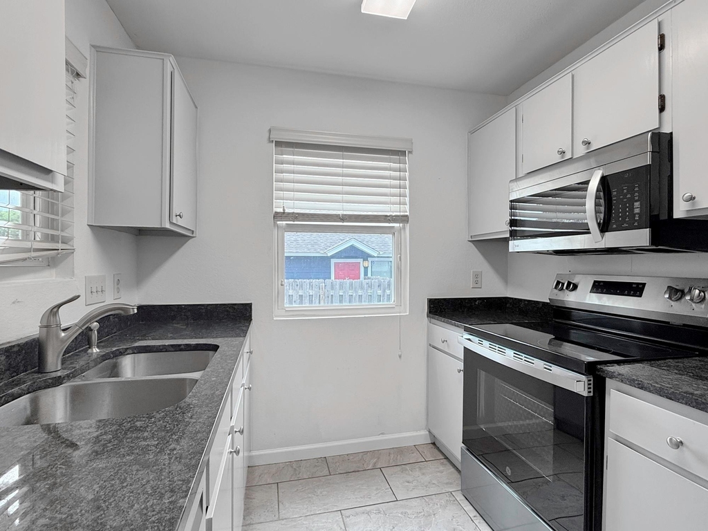 403 Fantail Loop - Photo 9