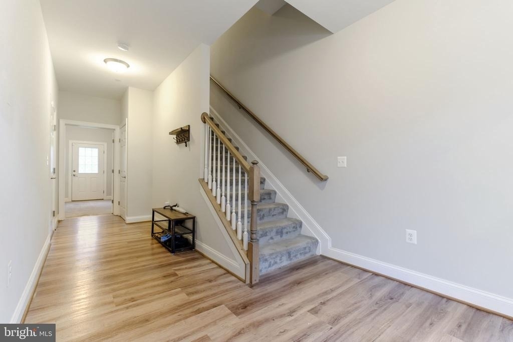 976 Rye Drive - Photo 6