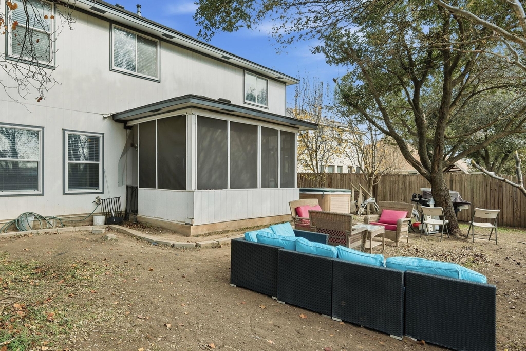 1410 Ne Katie Lynch Dr - Photo 24