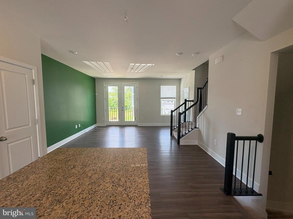 1815 Betterton Rd - Photo 6
