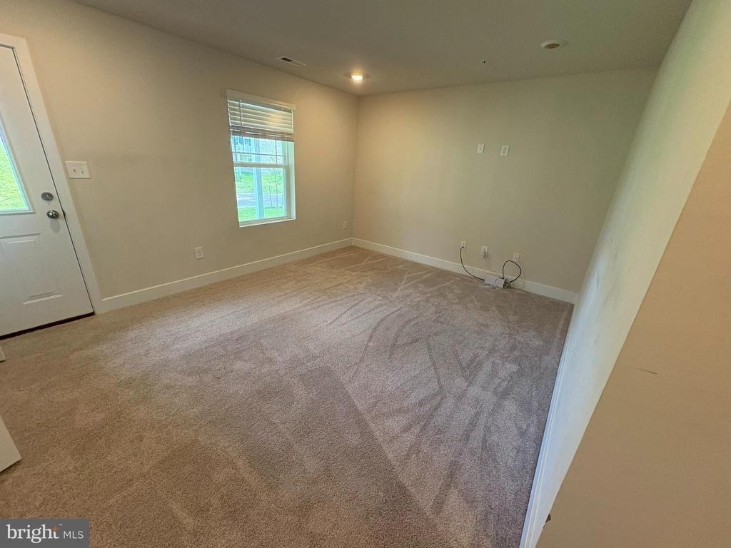1815 Betterton Rd - Photo 3