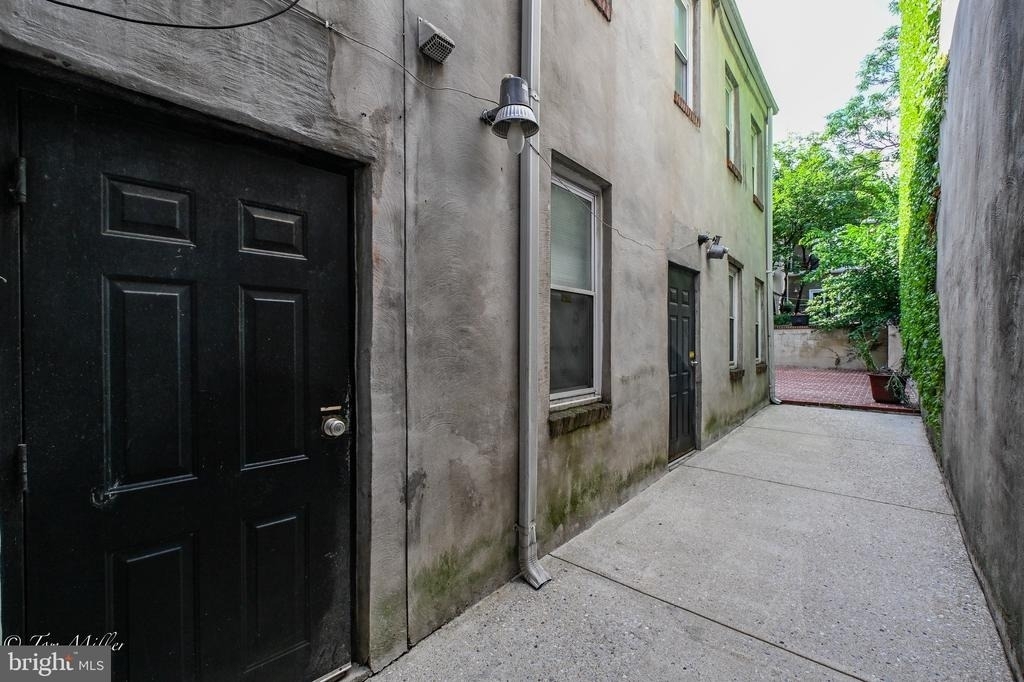 1712 Thames Street - Photo 18