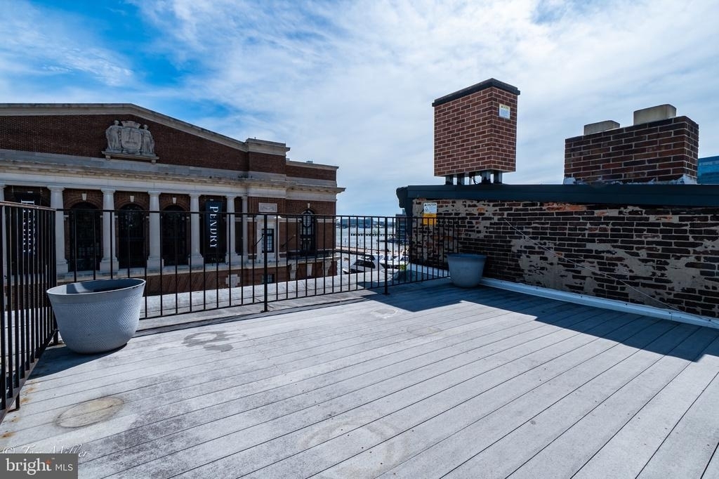 1712 Thames Street - Photo 14