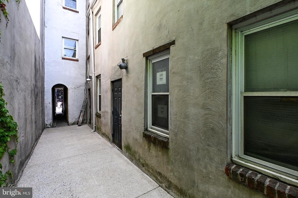 1712 Thames Street - Photo 19