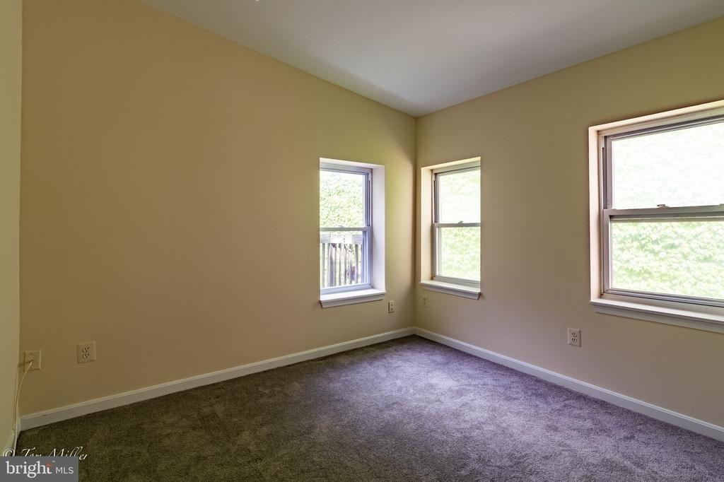1712 Thames Street - Photo 9