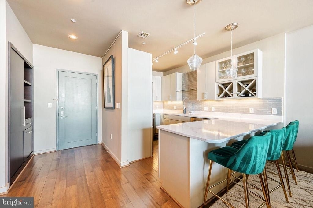 1200 Steuart Street - Photo 8