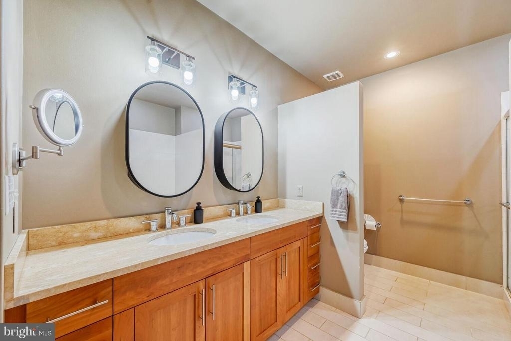 1200 Steuart Street - Photo 23