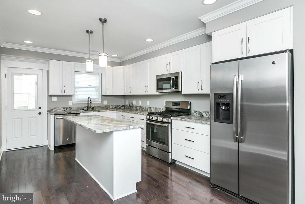 1815 Westphal Place - Photo 5