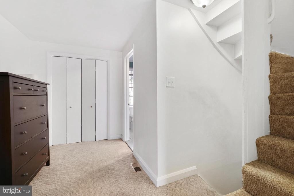 24 E Hamburg Street - Photo 16