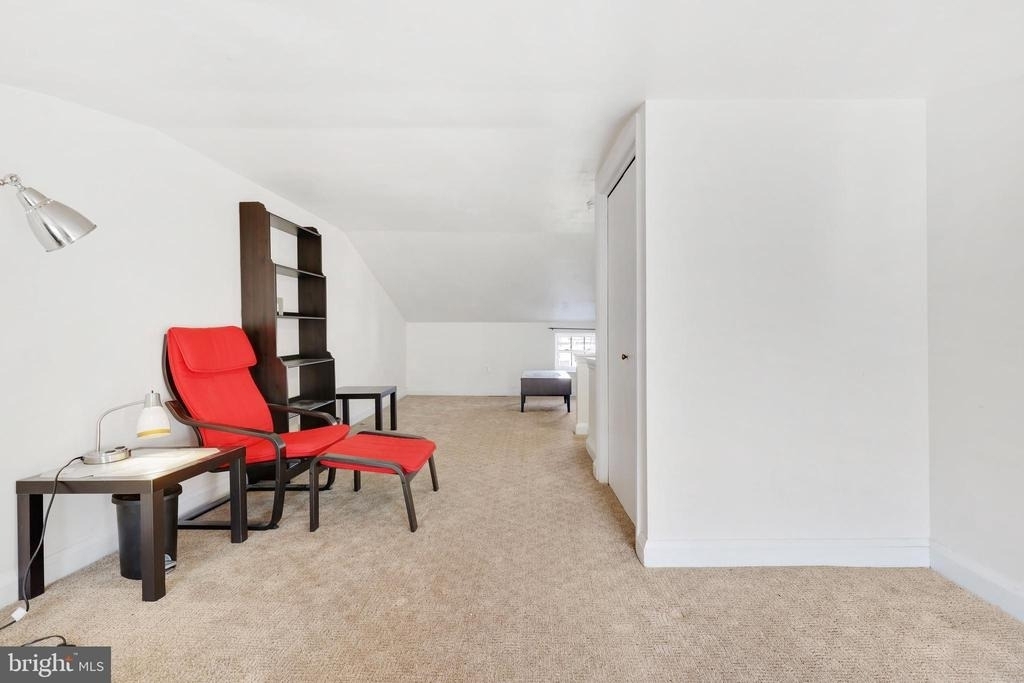 24 E Hamburg Street - Photo 23