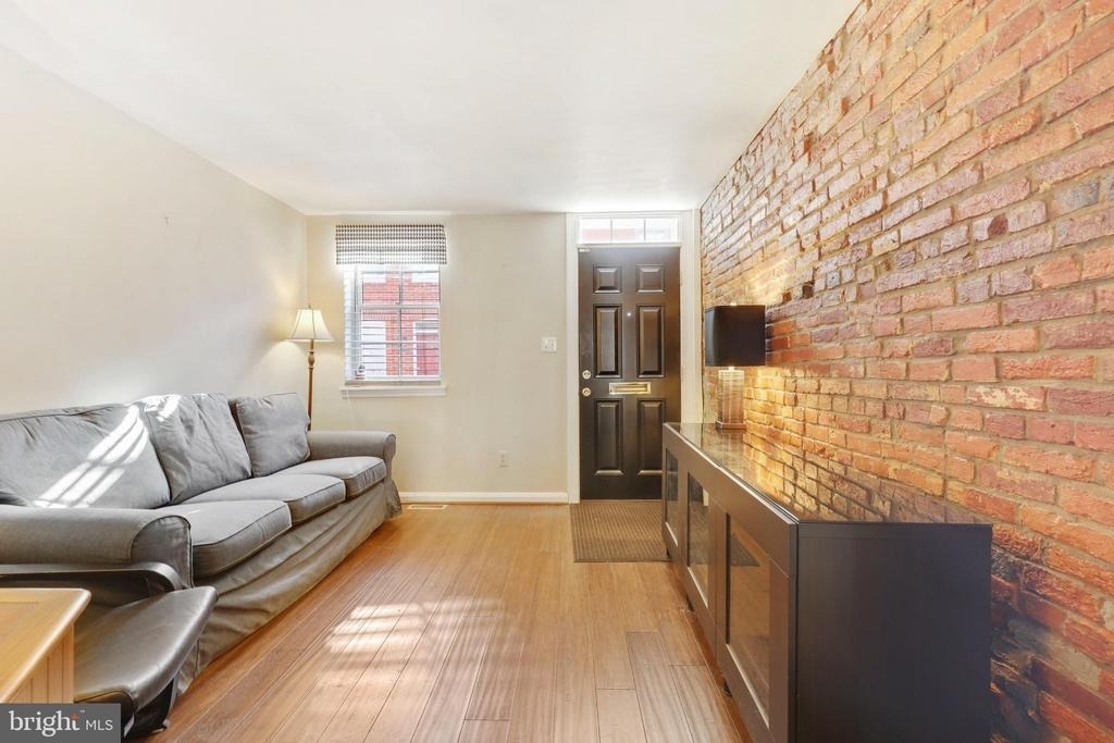 24 E Hamburg Street - Photo 5