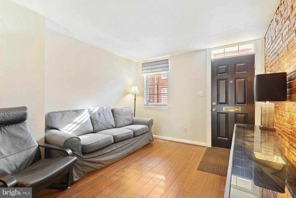 24 E Hamburg Street - Photo 4