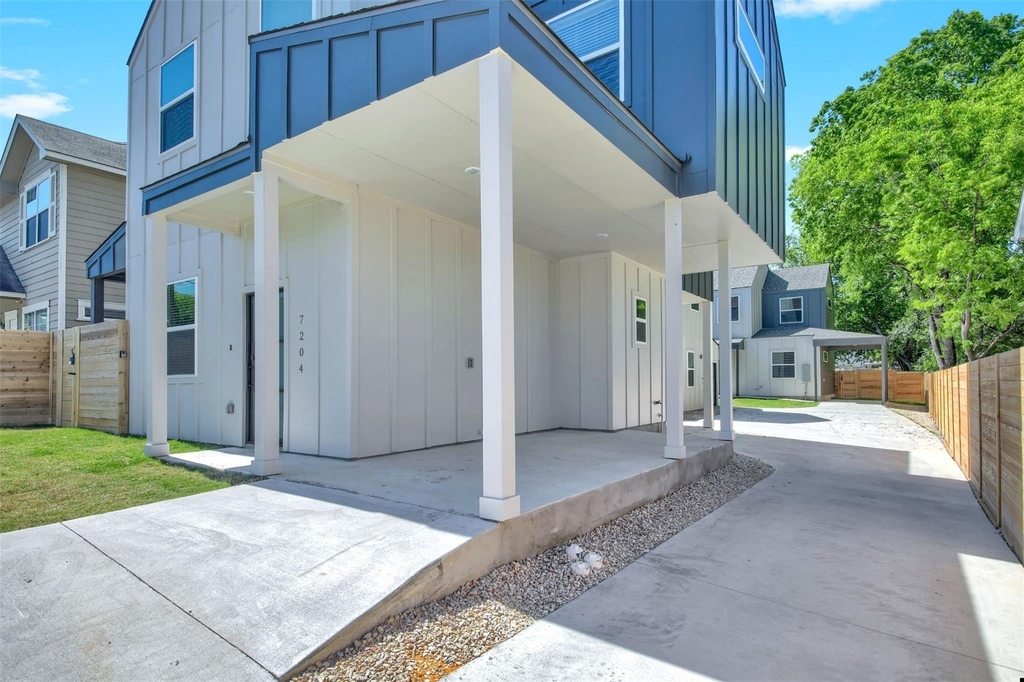 7204 Meador Ave - Photo 1
