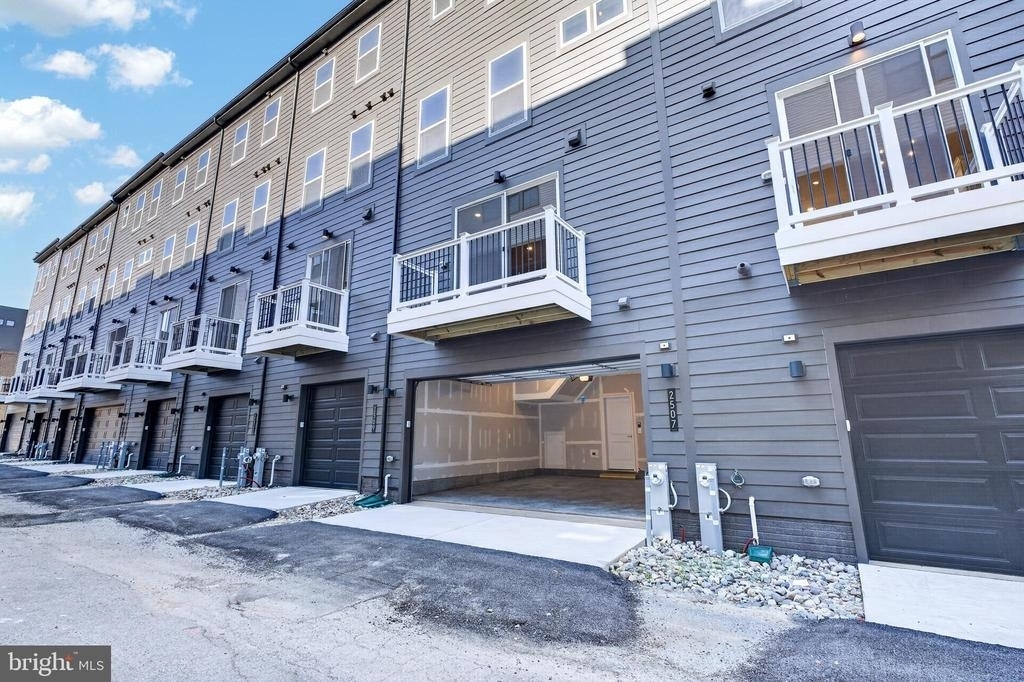 2507 Light Street - Photo 44