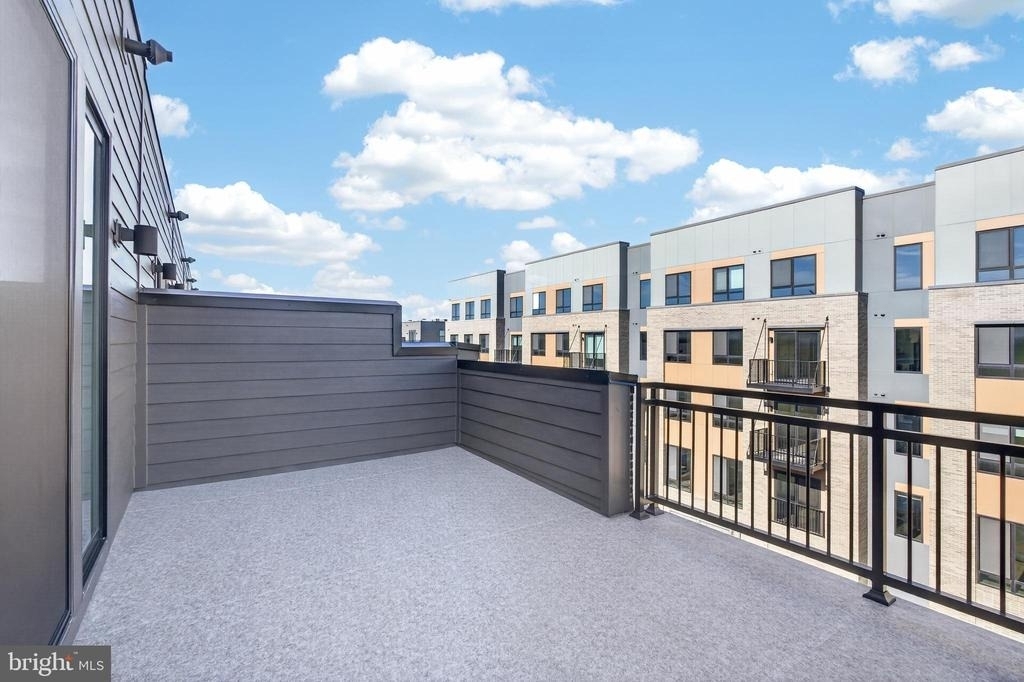2507 Light Street - Photo 3