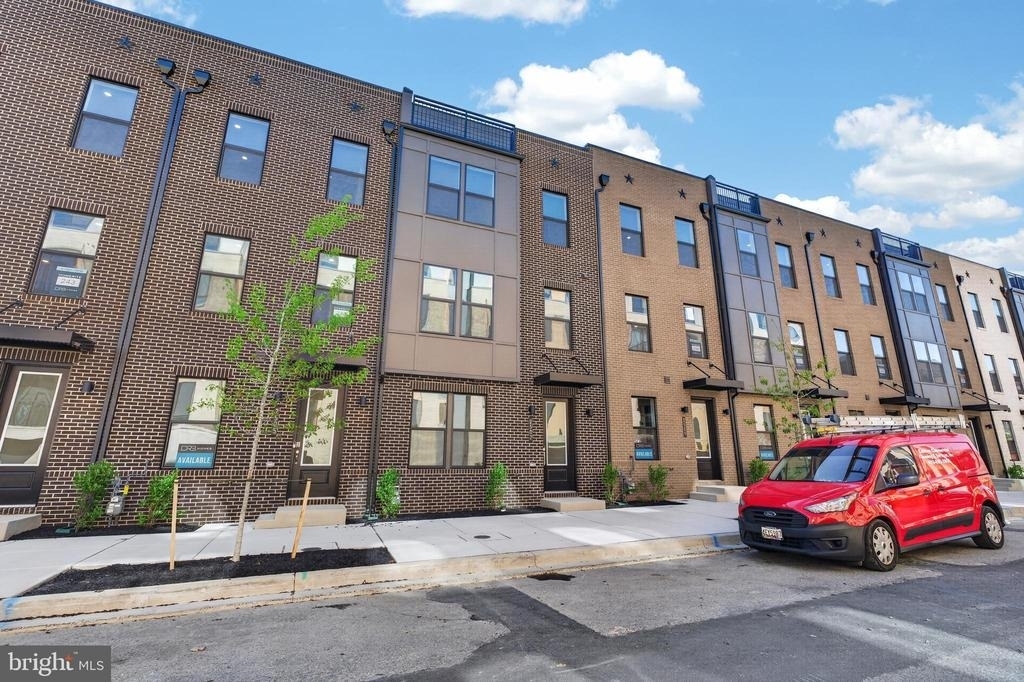 2507 Light Street - Photo 1