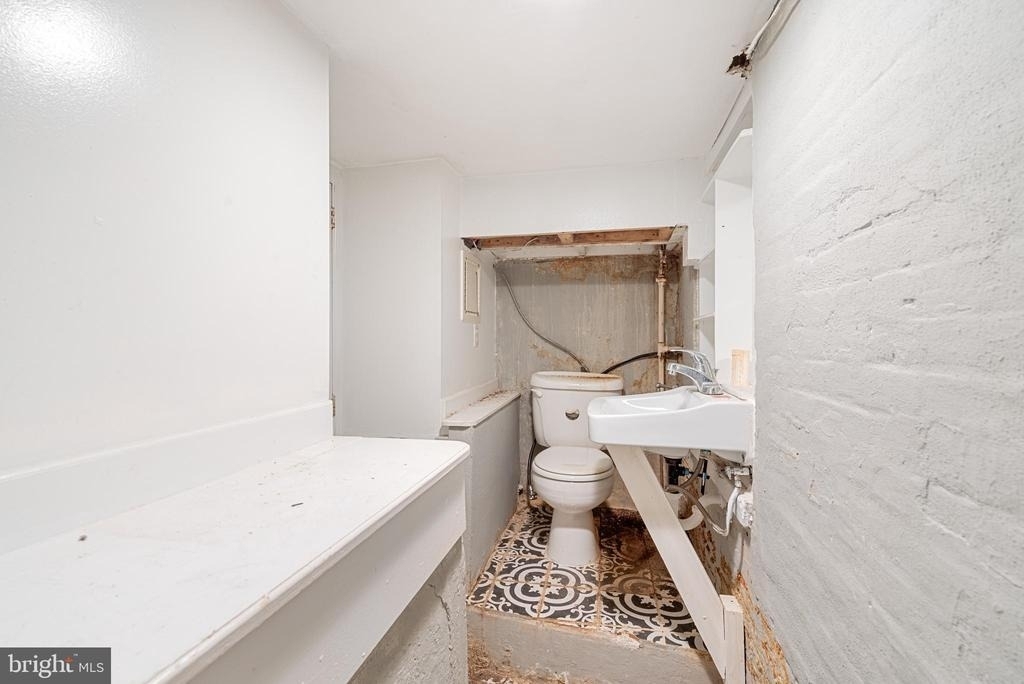 130 E Randall Street - Photo 32