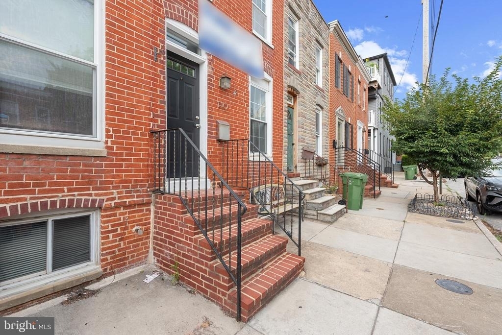 130 E Randall Street - Photo 2