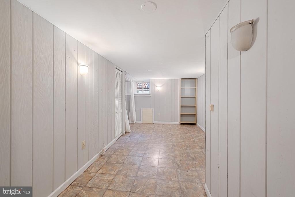130 E Randall Street - Photo 33
