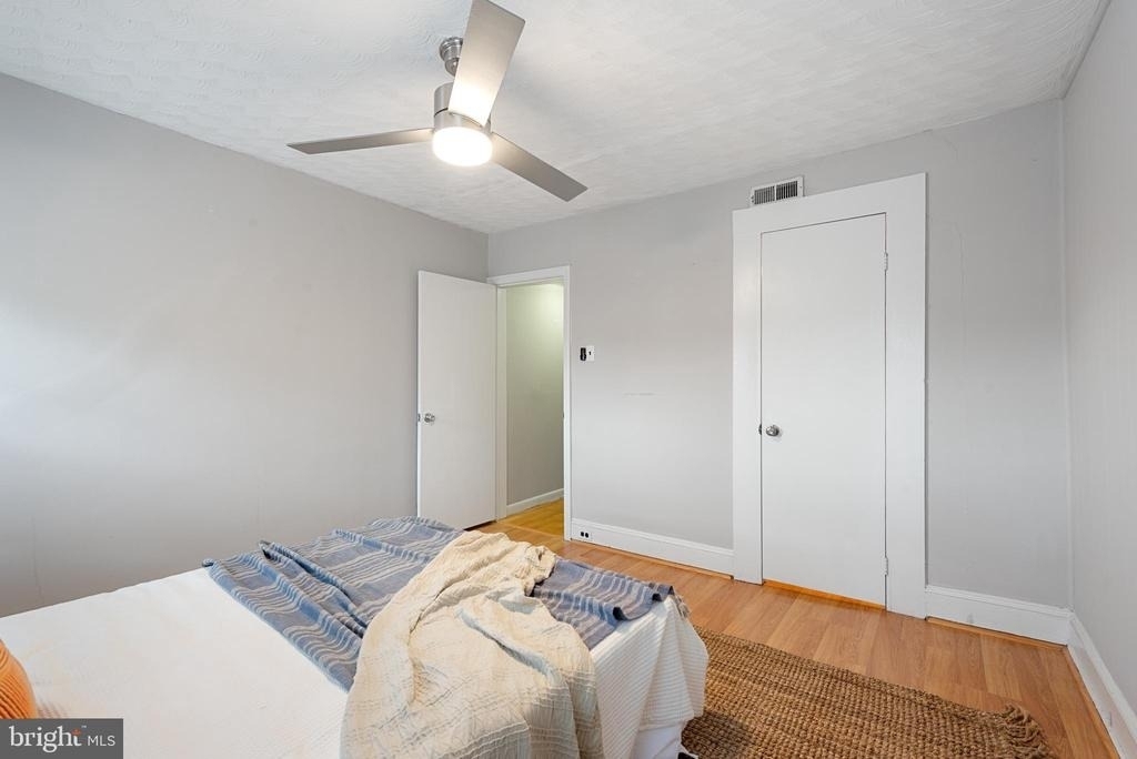 130 E Randall Street - Photo 24