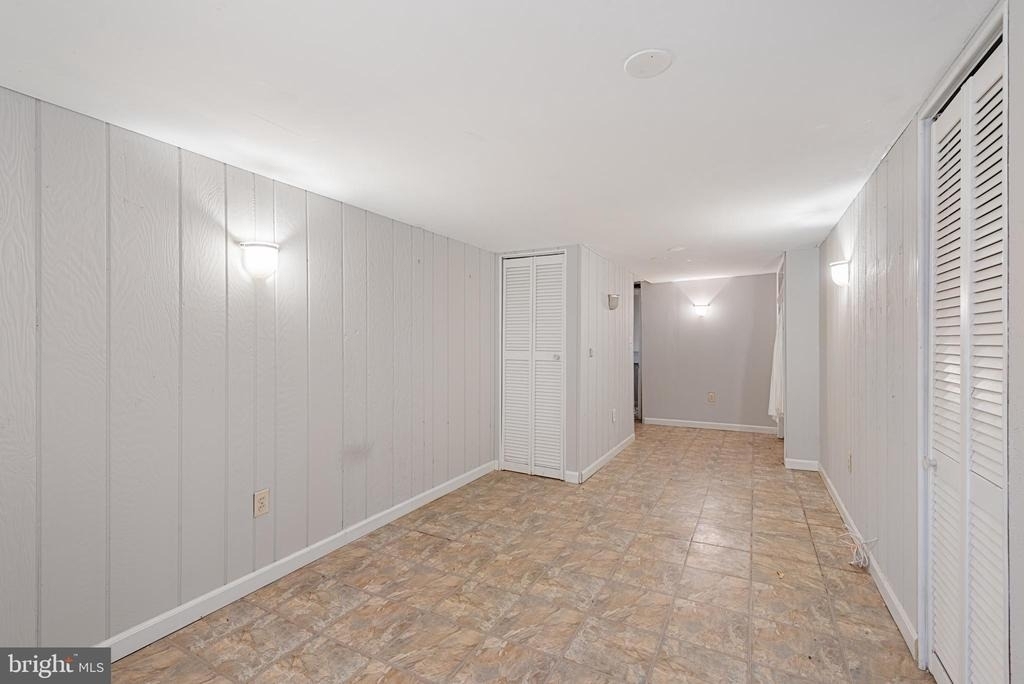 130 E Randall Street - Photo 35