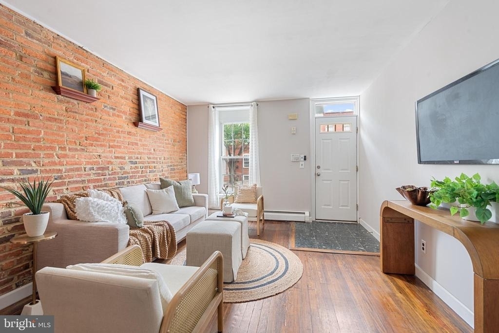 130 E Randall Street - Photo 6