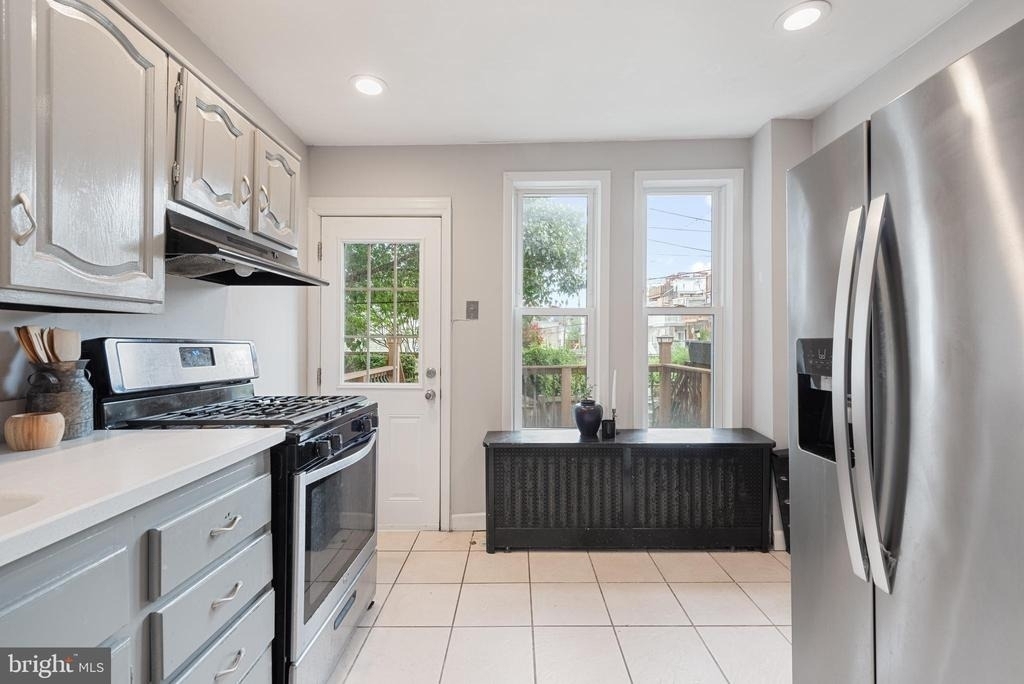 130 E Randall Street - Photo 20