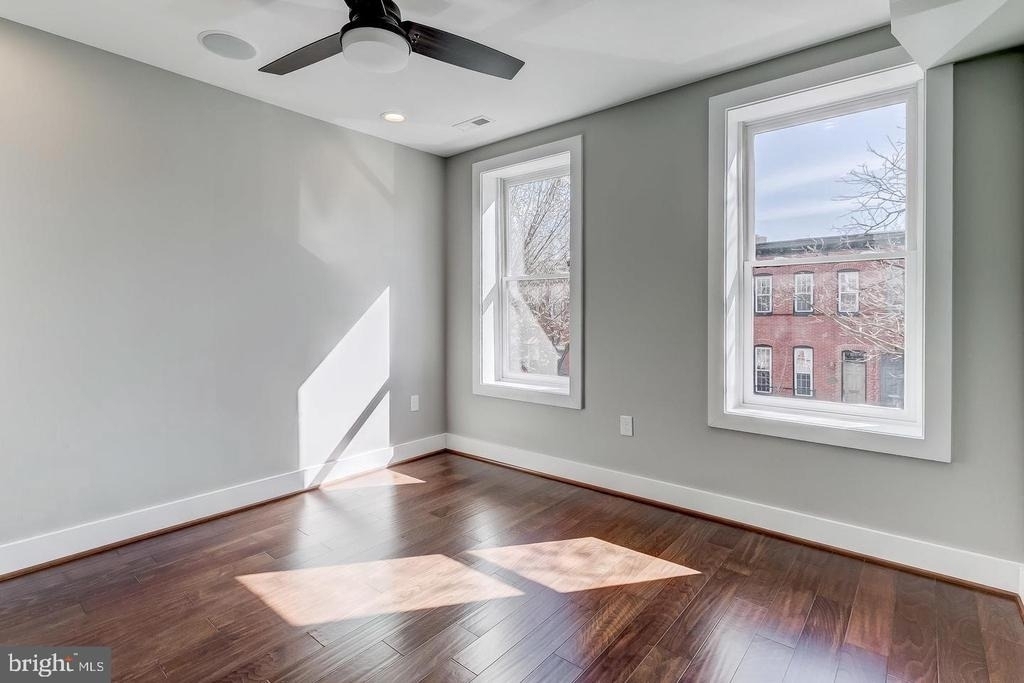 1440 S Charles Street - Photo 32