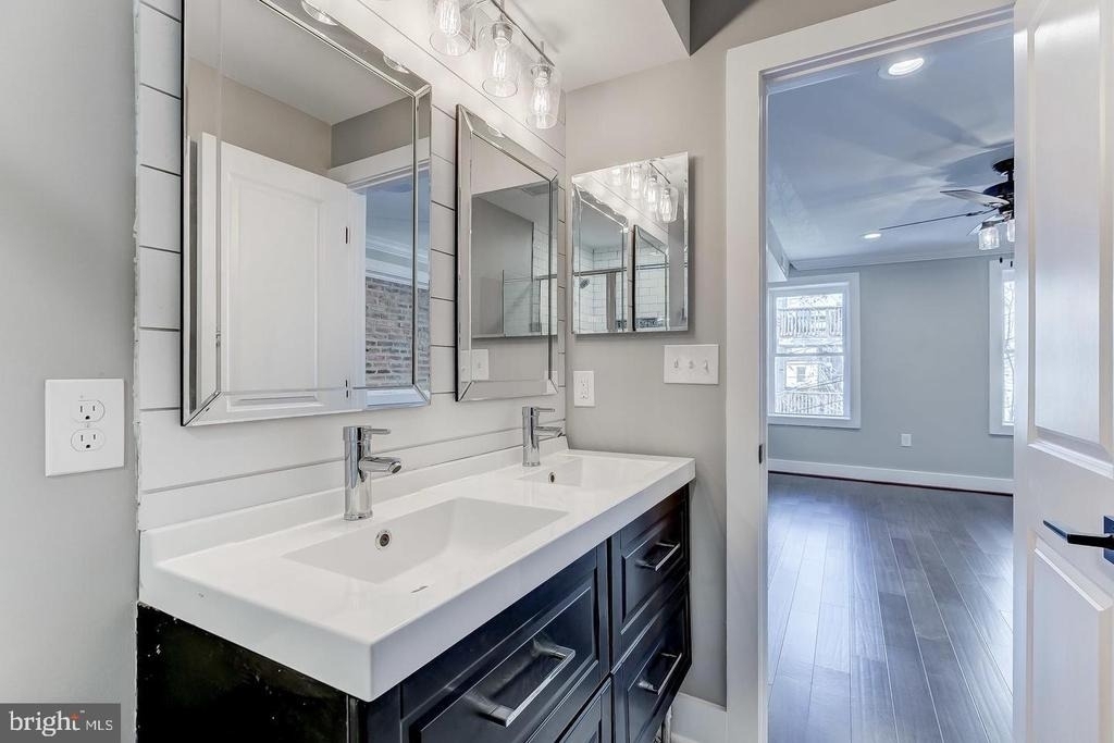 1440 S Charles Street - Photo 19