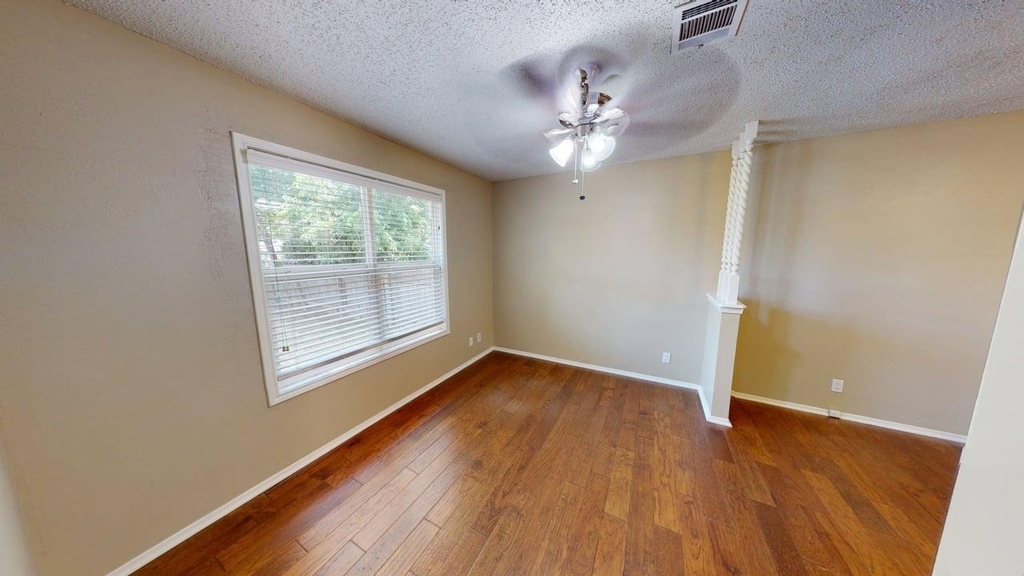 10504 Wendts Way - Photo 13