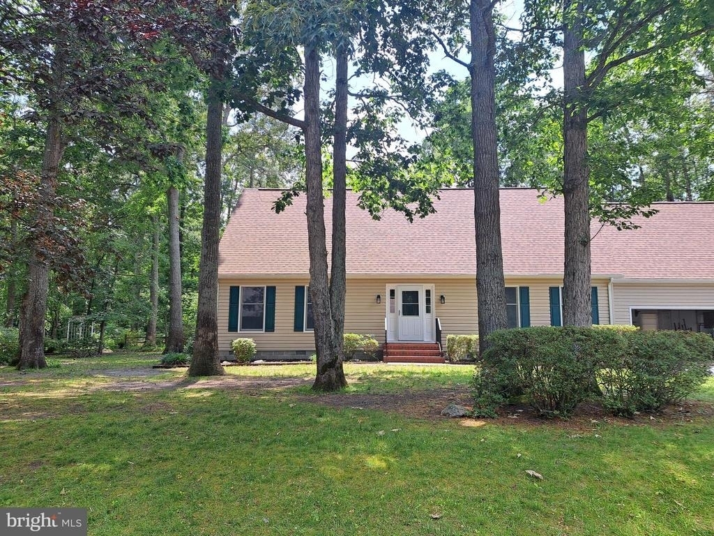 11 Roberts Road - Photo 0