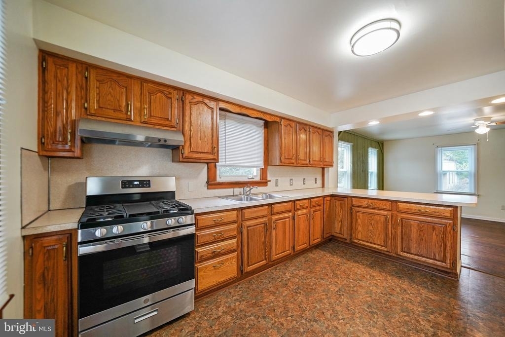 624 Armstrong Avenue - Photo 18