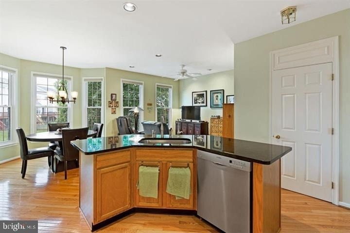 412 E Oakmeade Drive - Photo 9