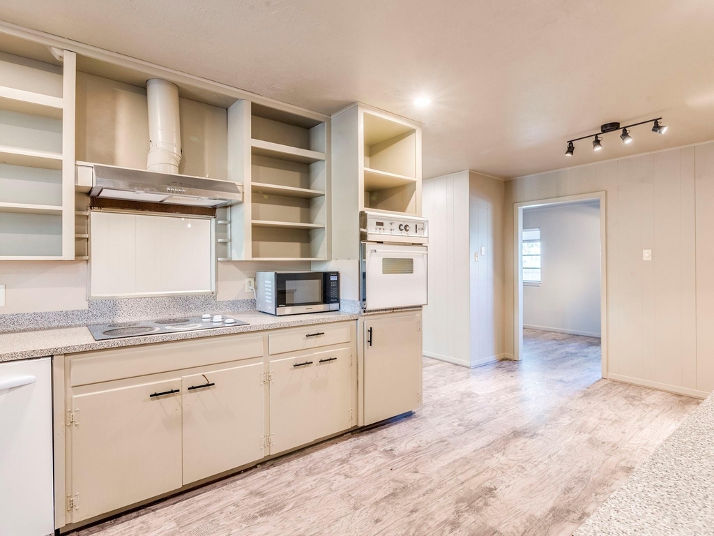 10606 Macmora Rd - Photo 10