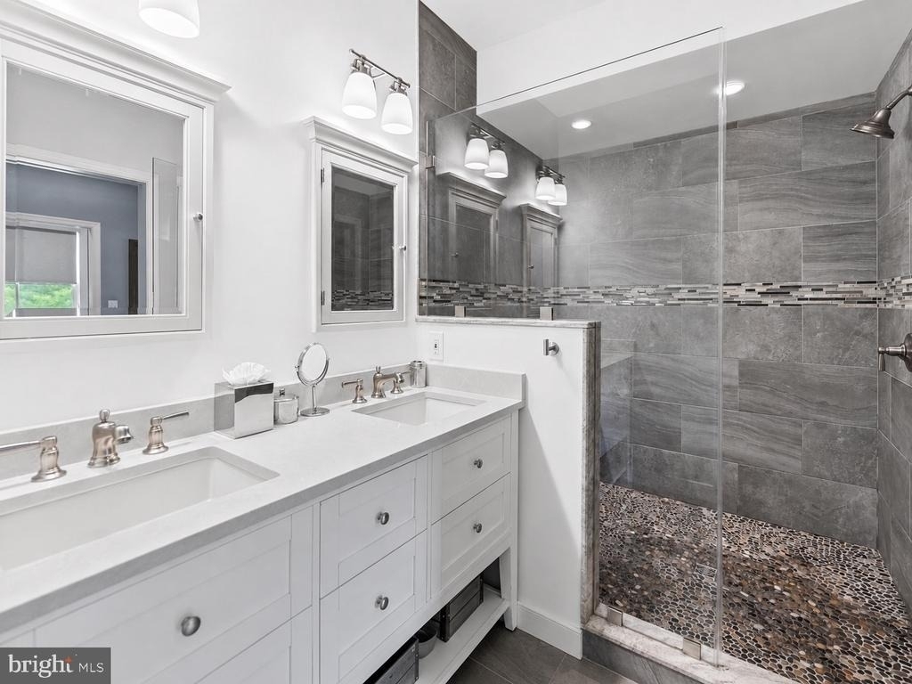 5213 Cathedral Avenue Nw - Photo 29