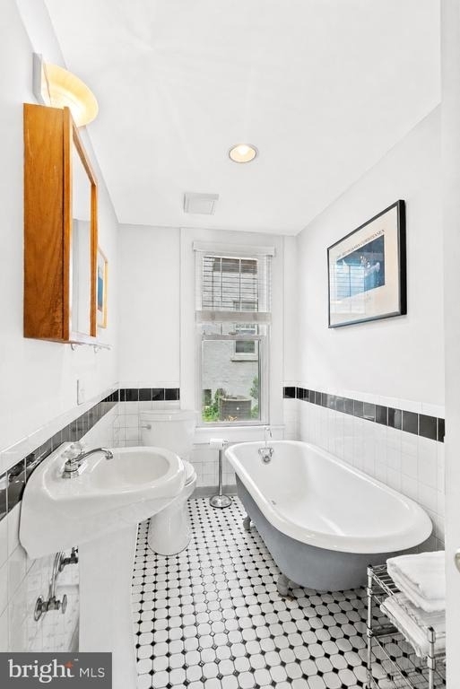 5213 Cathedral Avenue Nw - Photo 11