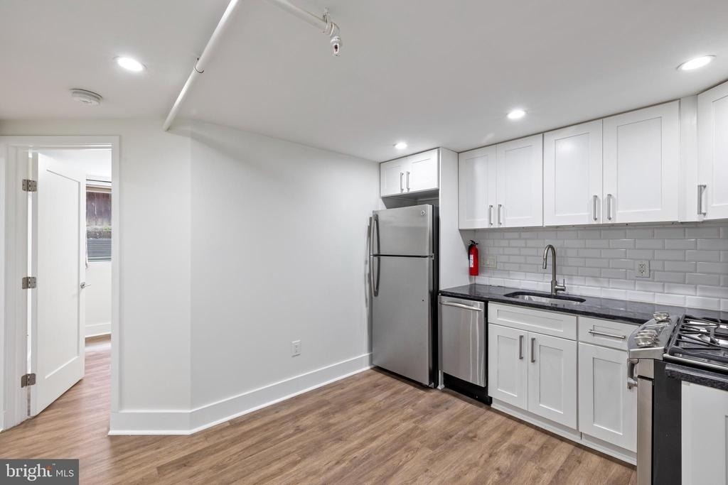 1514 Newton Street Nw - Photo 4