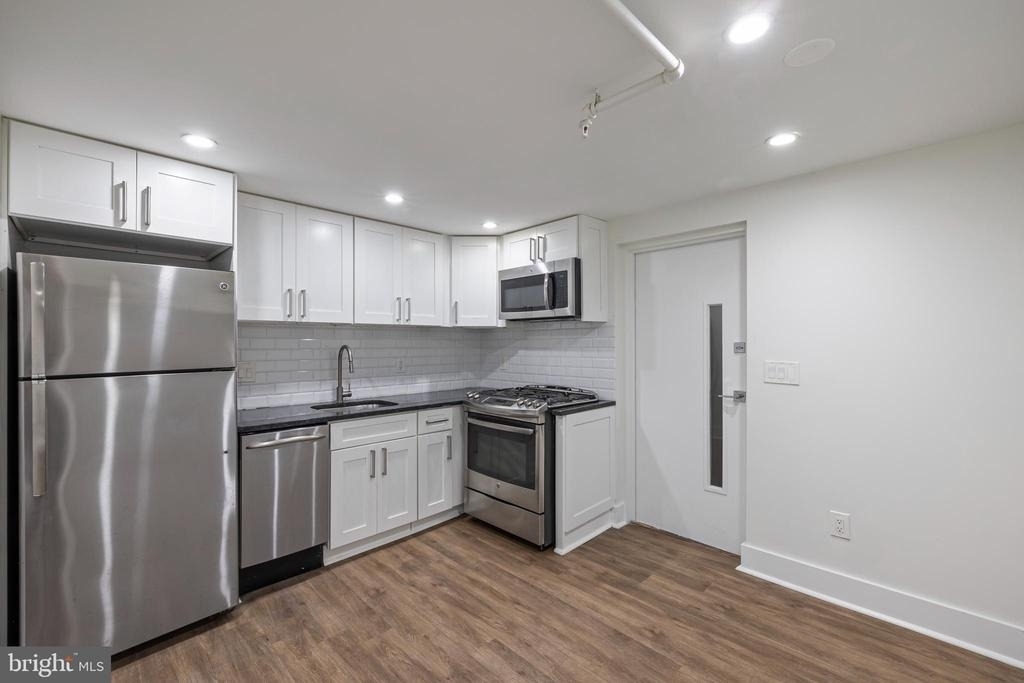 1514 Newton Street Nw - Photo 3