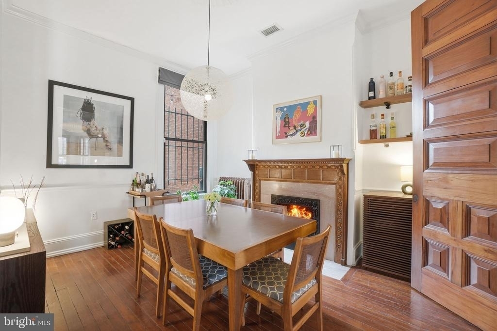 210 8th Street Se - Photo 11