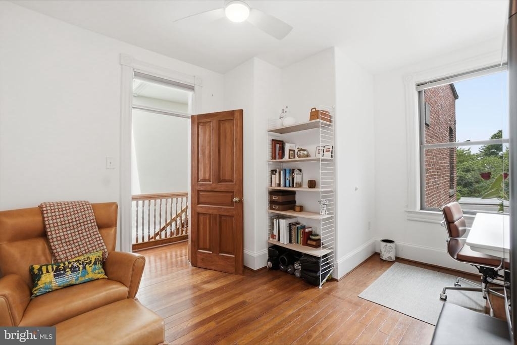 210 8th Street Se - Photo 27