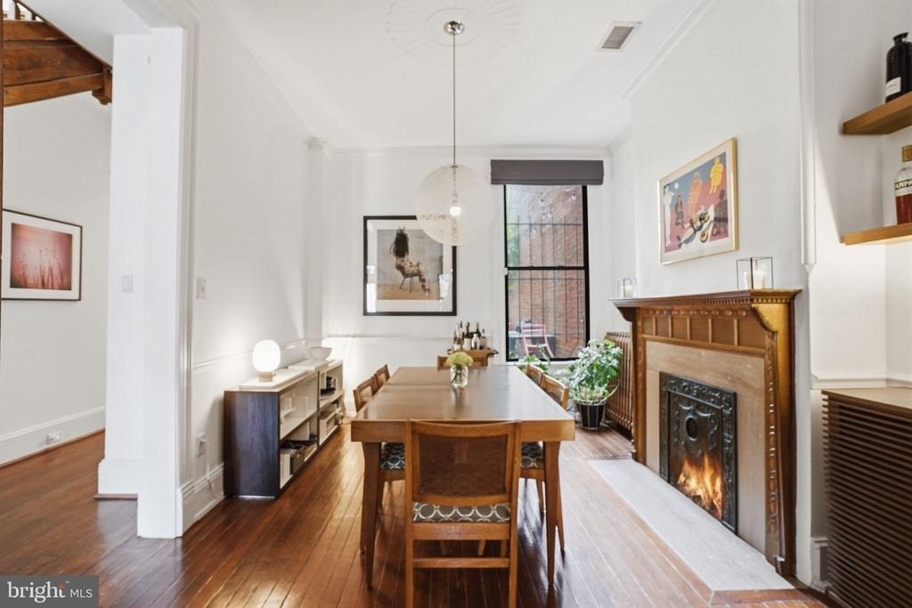 210 8th Street Se - Photo 10