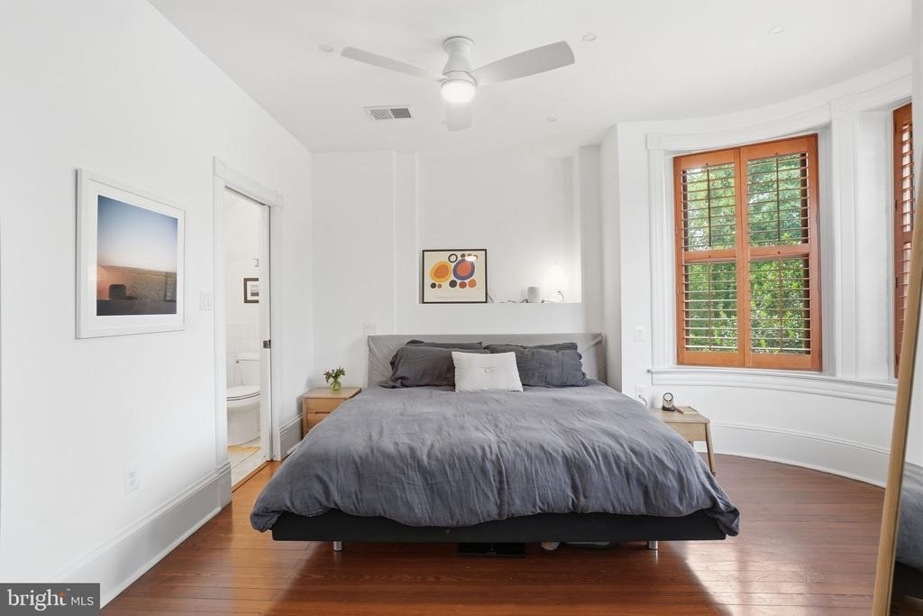 210 8th Street Se - Photo 23
