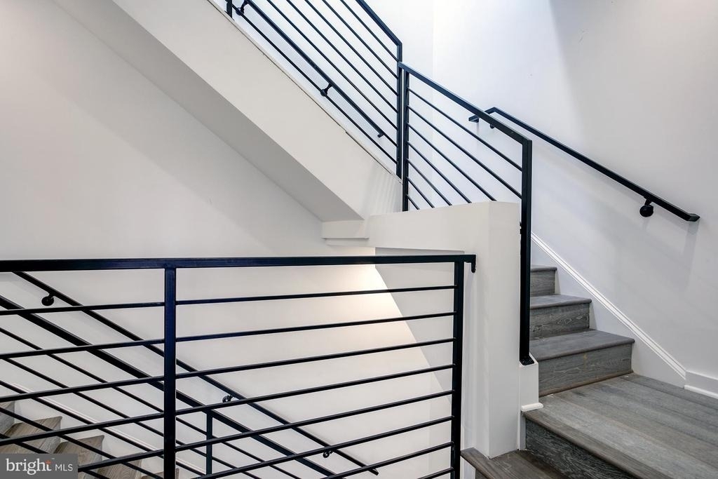 1730 Montello Avenue Ne - Photo 3