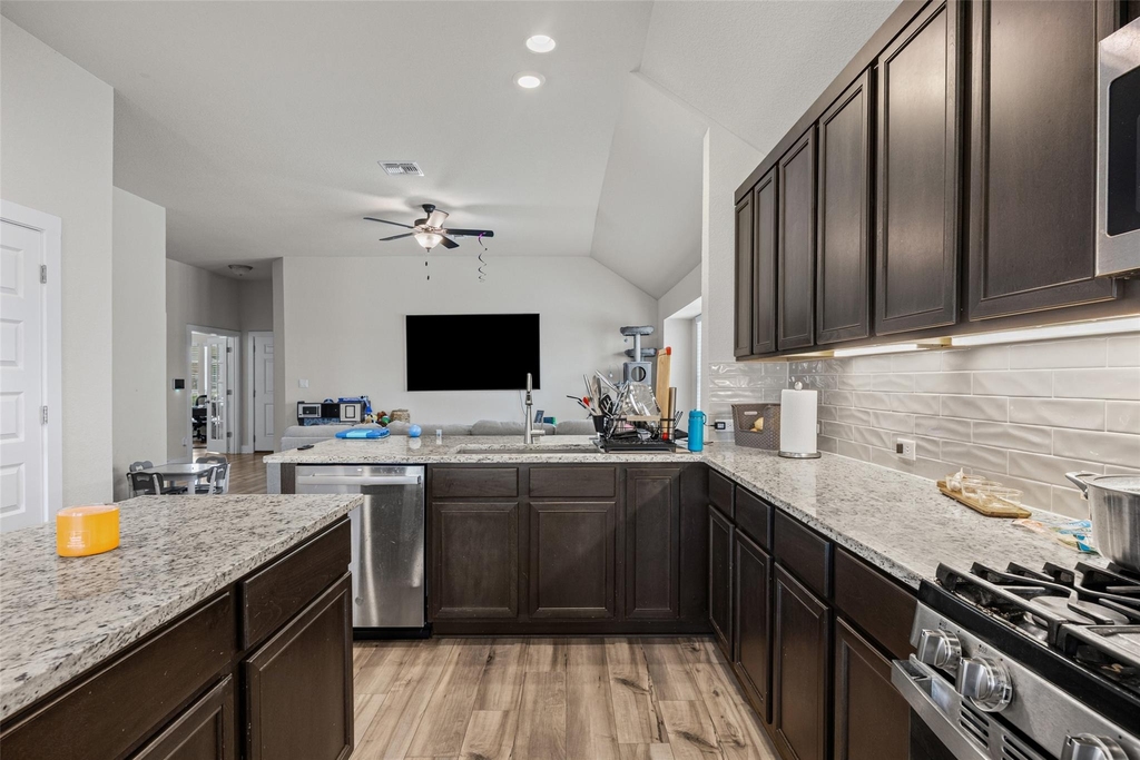 627 Biscayne Bay Bnd - Photo 6