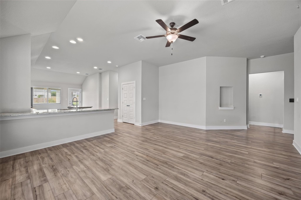 627 Biscayne Bay Bnd - Photo 5
