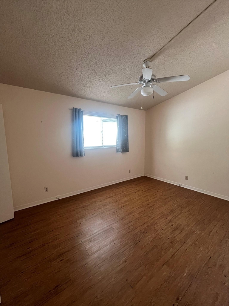 208 E 31st St - Photo 13