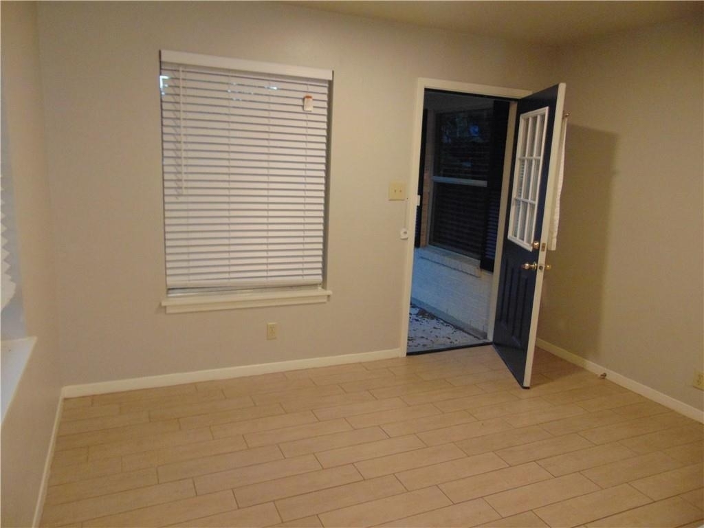 3904 Bailey Ln - Photo 4