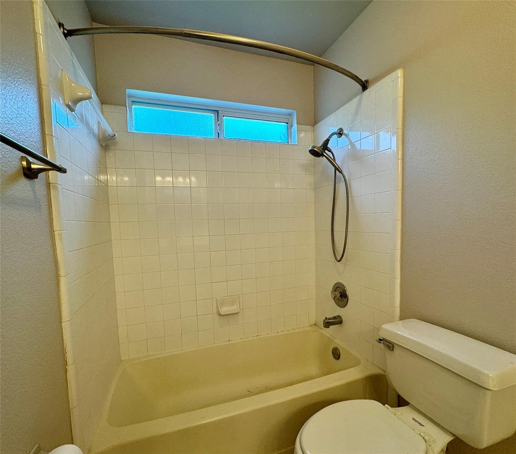 1806 Dublin Dr - Photo 11