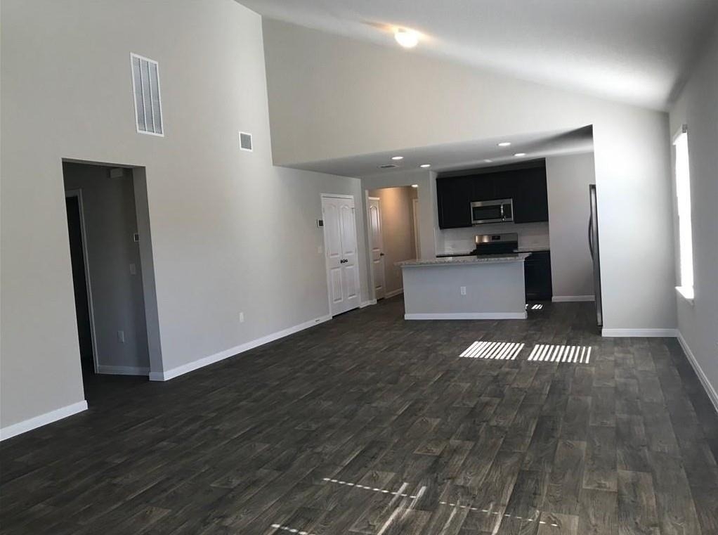108 Cranbrook Ln - Photo 1
